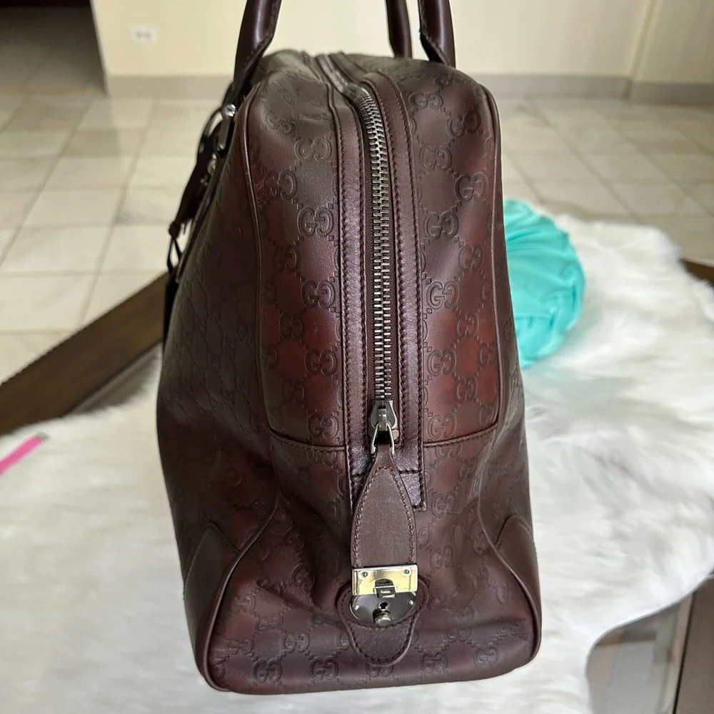 Gucci authentic travel